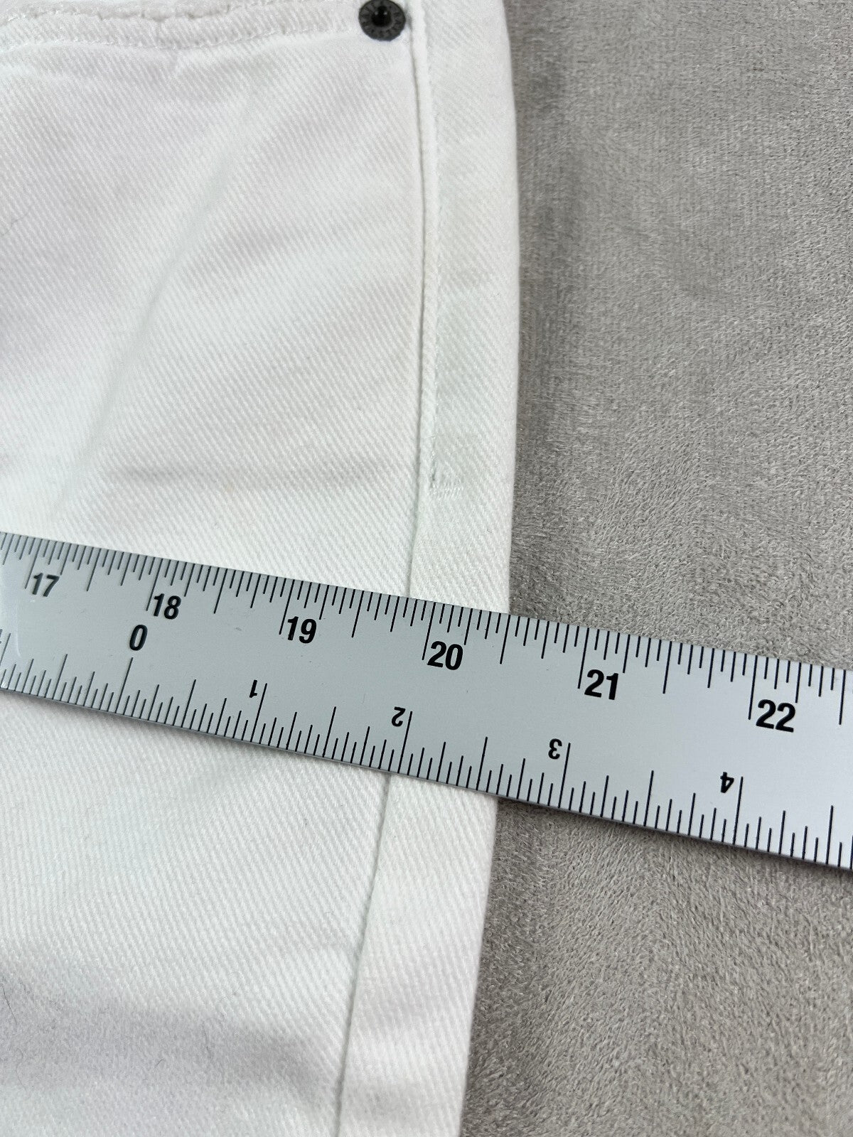 Rails Atwater Slouchy Straight Jeans in Blanche Distress, size 29