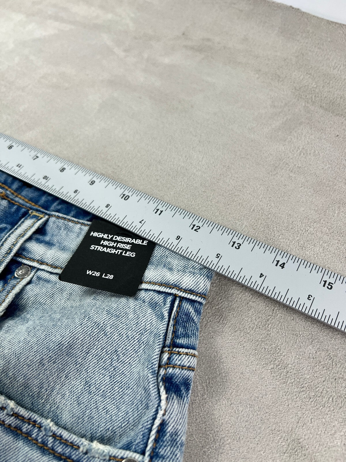 Silver Jeans Highly Desirable High Rise Straight W26 L28 NWT