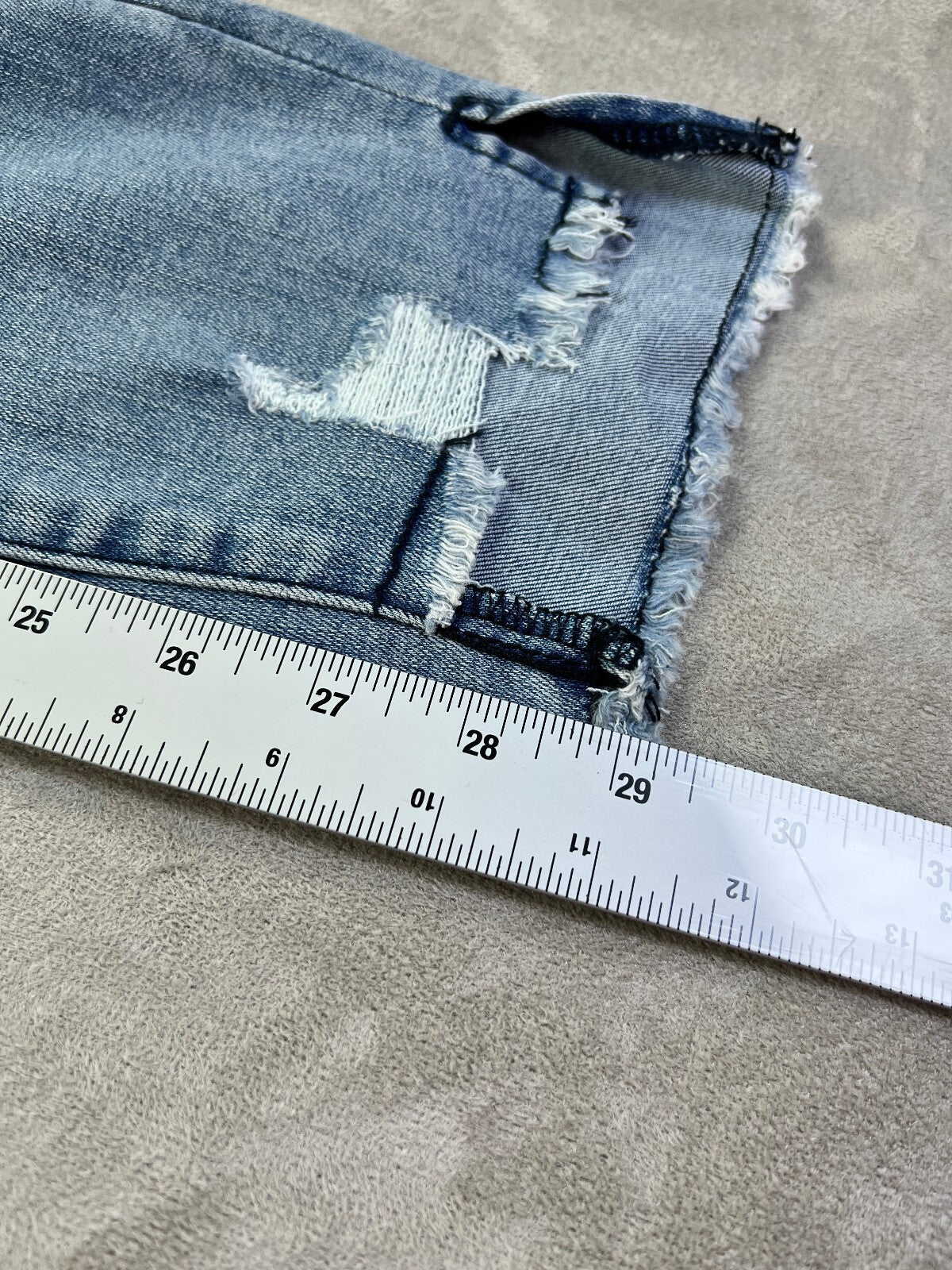 Judy Blue Summer Blues Jeans 11/30 Mid Rise Relaxed Raw Hem Sorbtek NWT