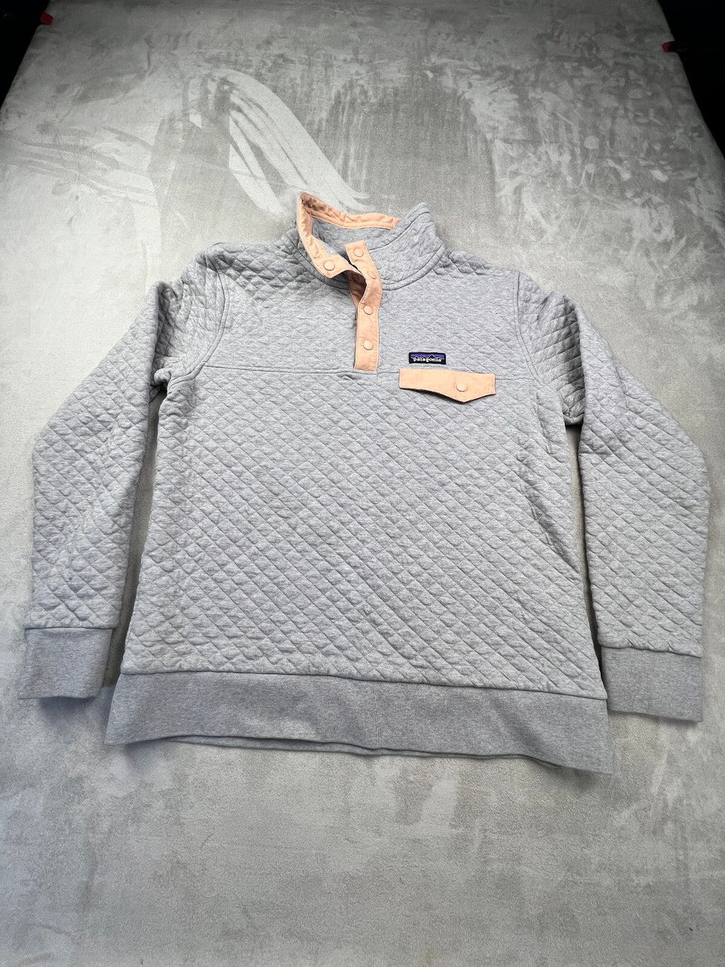 Patagonia Women's Organic Cotton Quilt Gray Peach Large