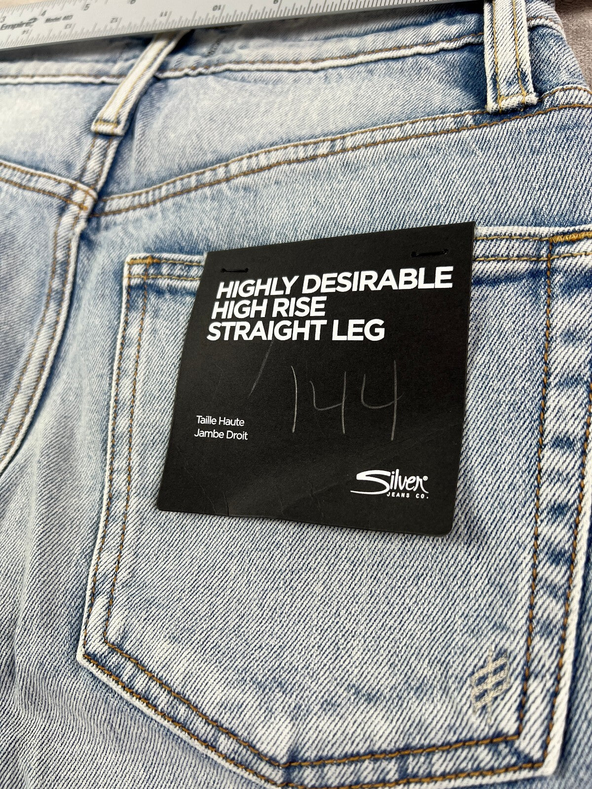 Silver Jeans Highly Desirable High Rise Straight W26 L28 NWT