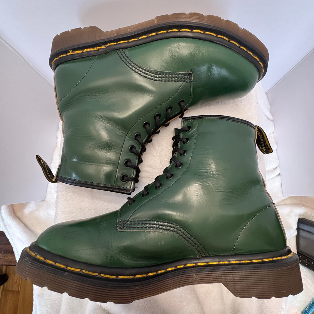 Vintage Dr Martens 1460 Boots UK 9 US 10 Green Leather Made England 8 Eye