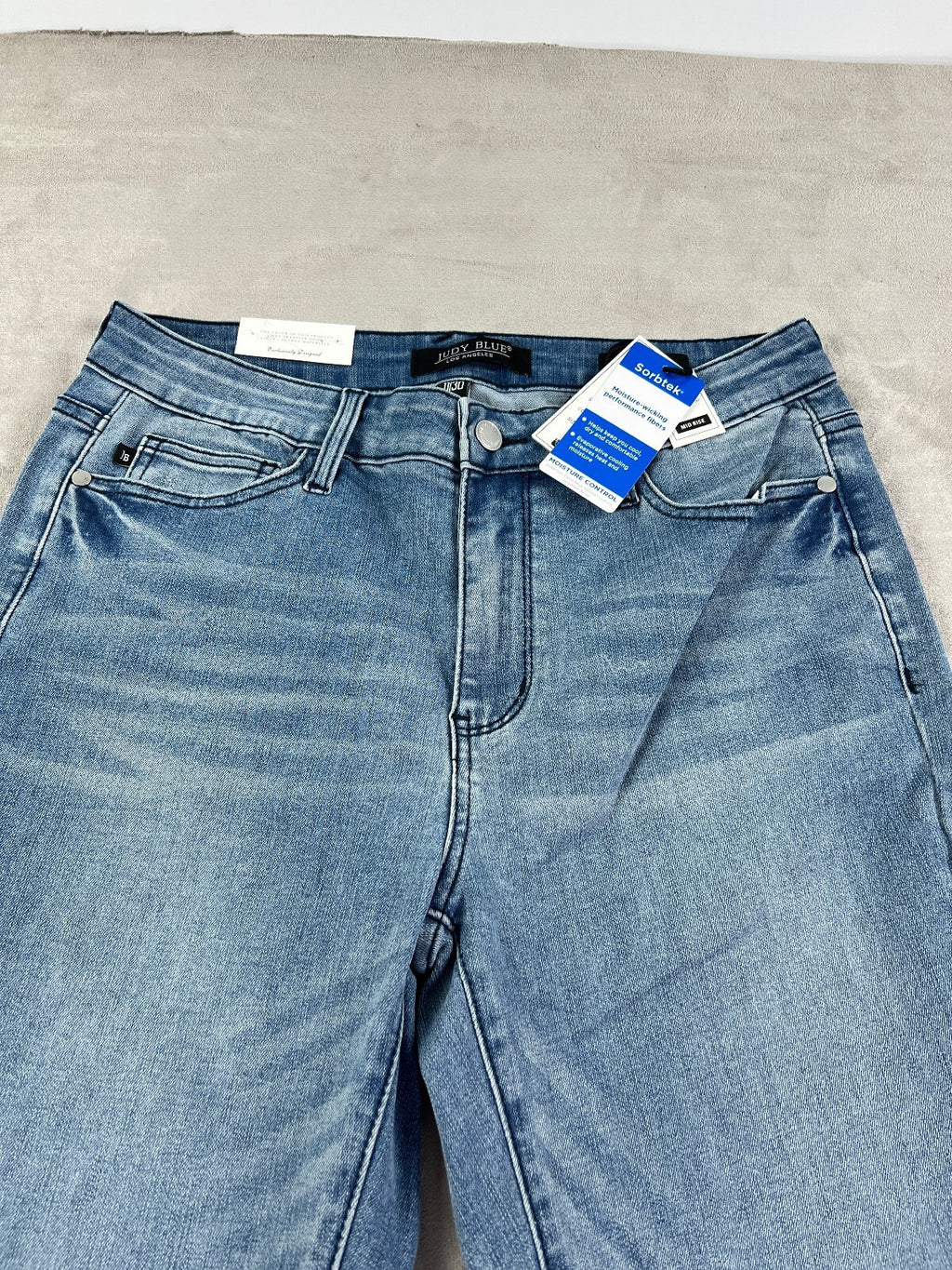 Judy Blue Summer Blues Jeans 11/30 Mid Rise Relaxed Raw Hem Sorbtek NWT