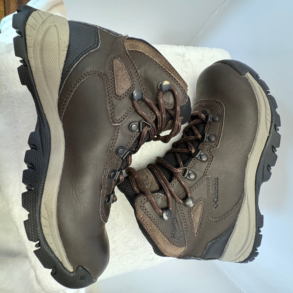 Columbia Newton Ridge Plus Women's 7 Waterproof Leather Hiking Boots Brown Snow