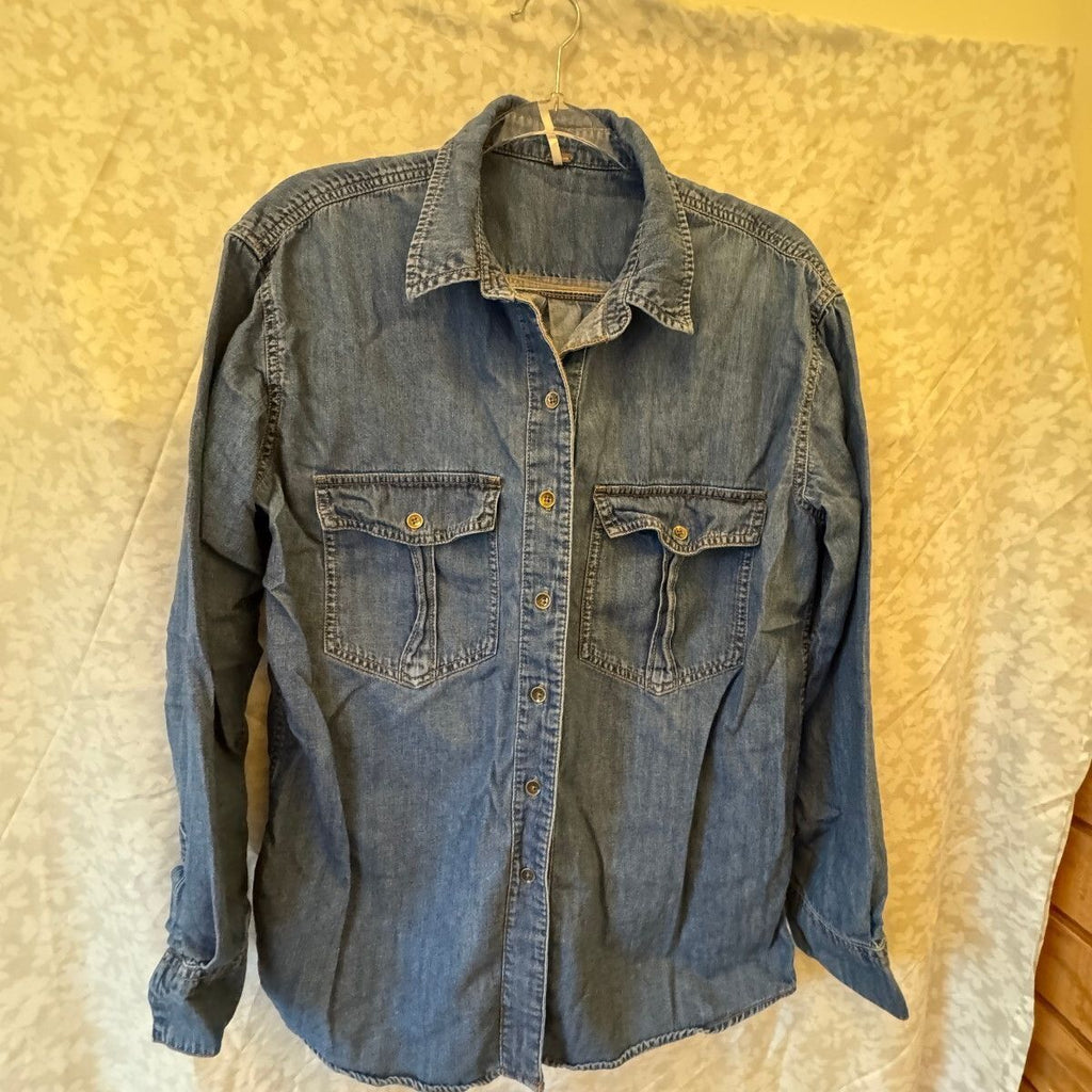 Free People Denim Shirt Womens M Blue Chambray Button Down Western Boho Cotton