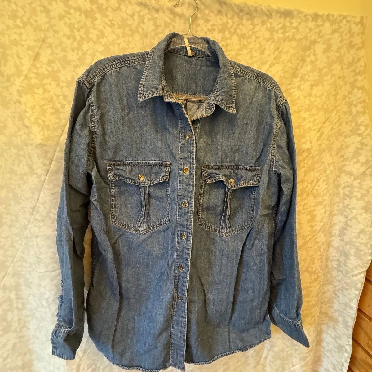 Free People Denim Shirt Womens M Blue Chambray Button Down Western Boho Cotton