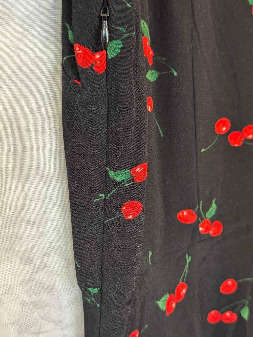 Polo Ralph Lauren Cherry Print Crepe Dress Womens 8 Black Tie Neck Midi