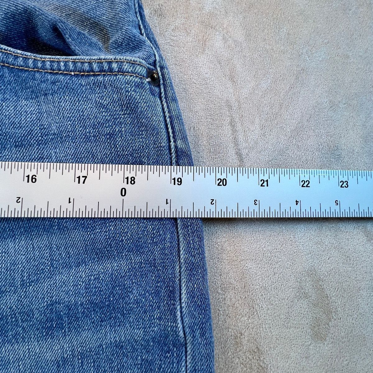 Reformation Cynthia High Rise Relaxed Jeans Womens 31 Blue Button Fly Made USA