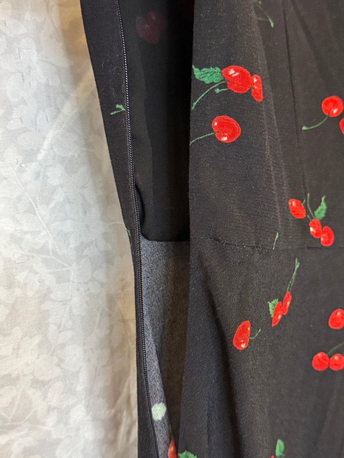 Polo Ralph Lauren Cherry Print Crepe Dress Womens 8 Black Tie Neck Midi