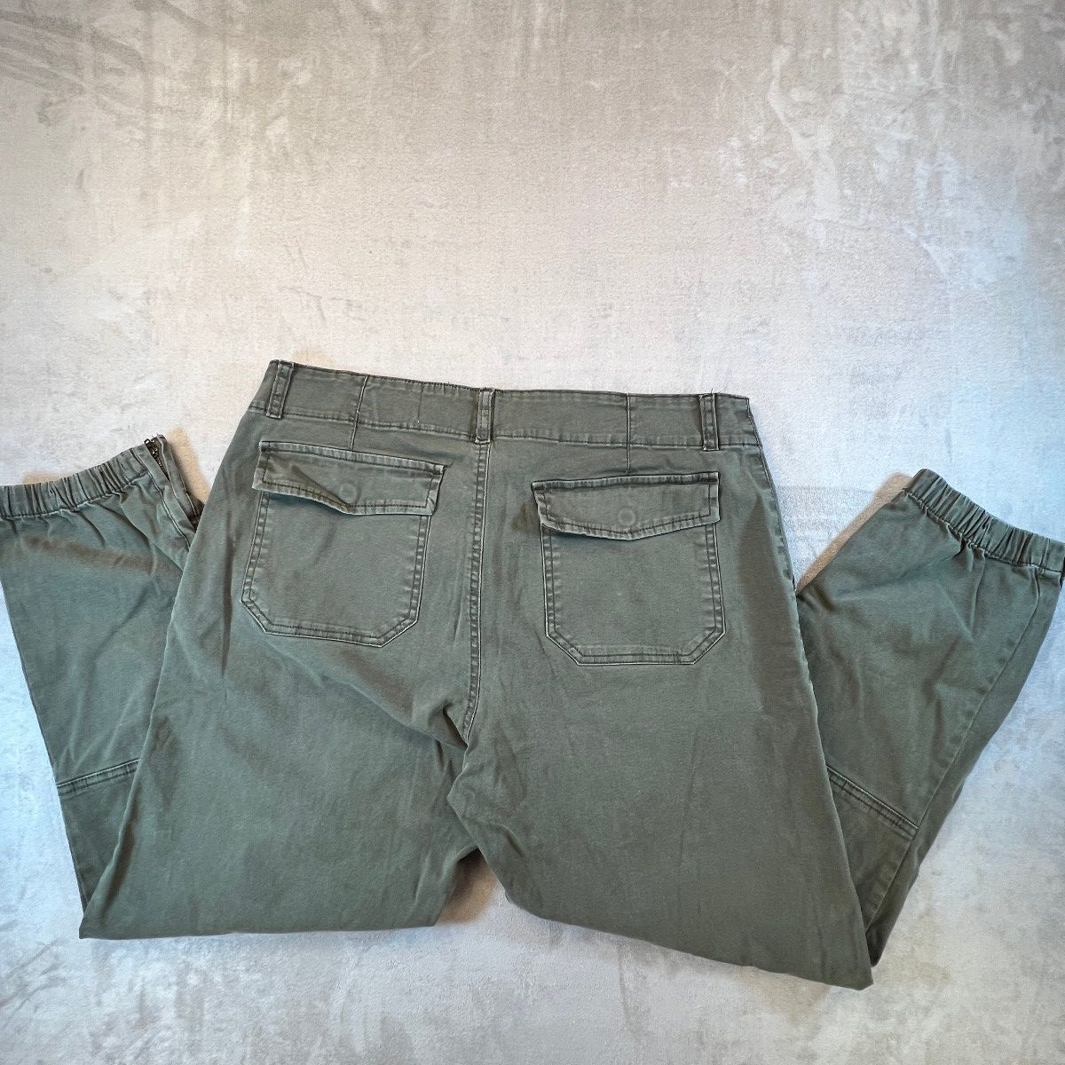 Cosmic Blue Love Womens 31 Olive Green Stretch Jogger Pants Elastic Cuff