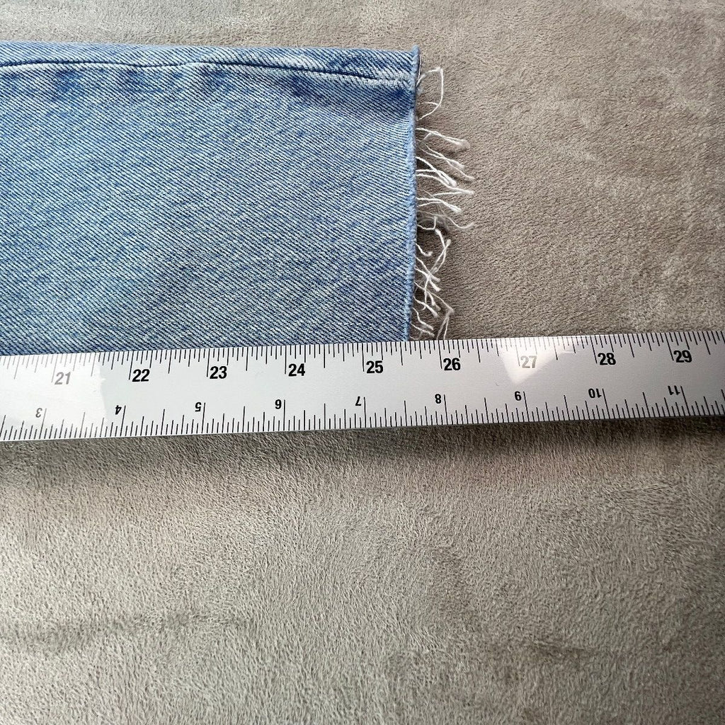 Levi’s Wedgie Straight Jeans Women’s 23 Light Wash High Rise Raw Hem NWT