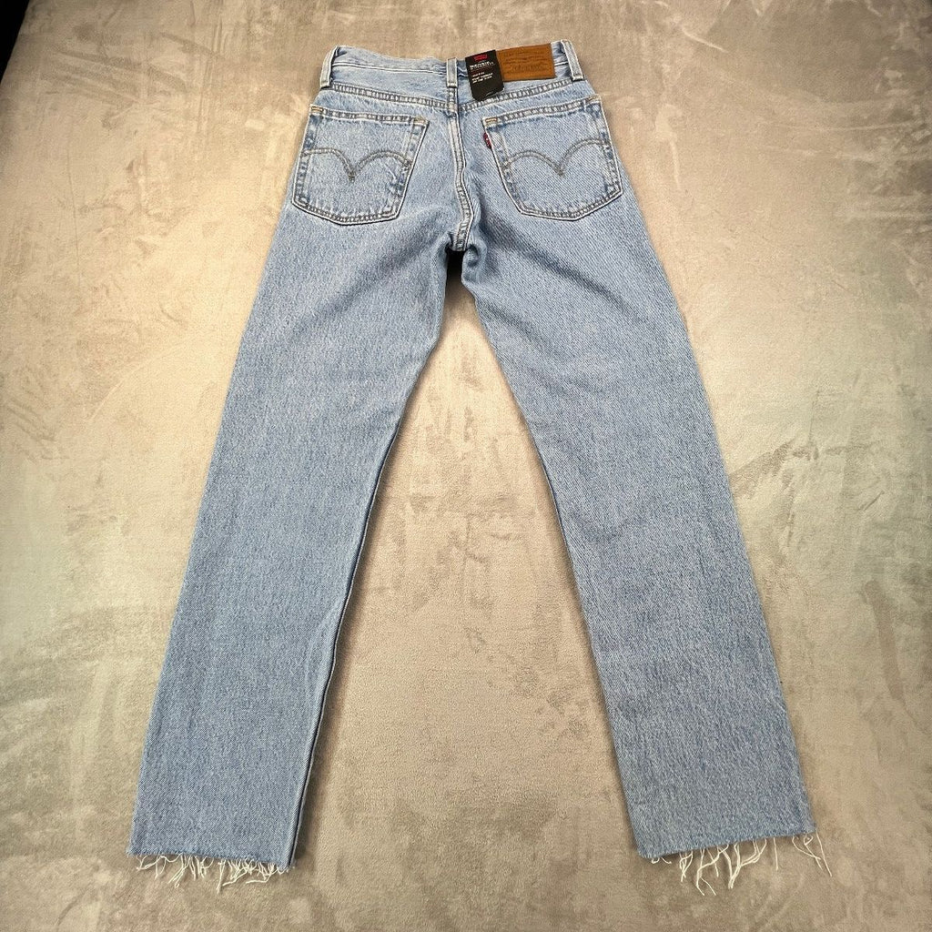 Levi’s Wedgie Straight Jeans Women’s 23 Light Wash High Rise Raw Hem NWT