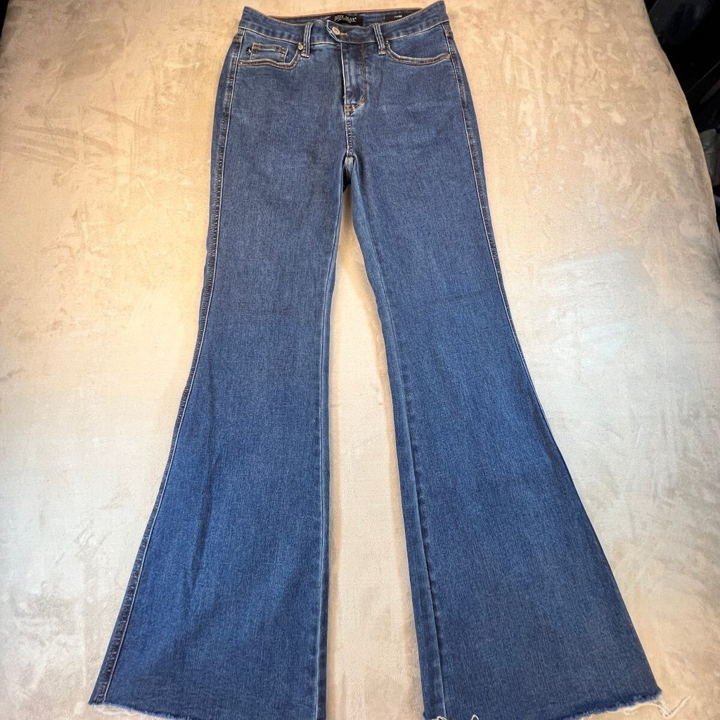 Judy Blue 9/29 High Rise Flare Jeans Long 32" Inseam Raw Frayed Hem JB88611