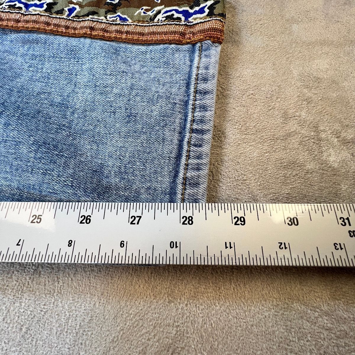 Anthropologie Pilcro Boyfriend Jeans 29 Camo Side Stripe Mid Rise Denim