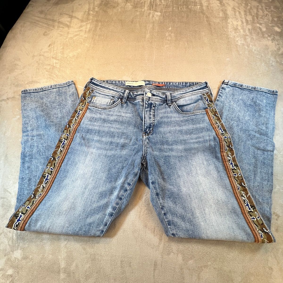 Anthropologie Pilcro Boyfriend Jeans 29 Camo Side Stripe Mid Rise Denim