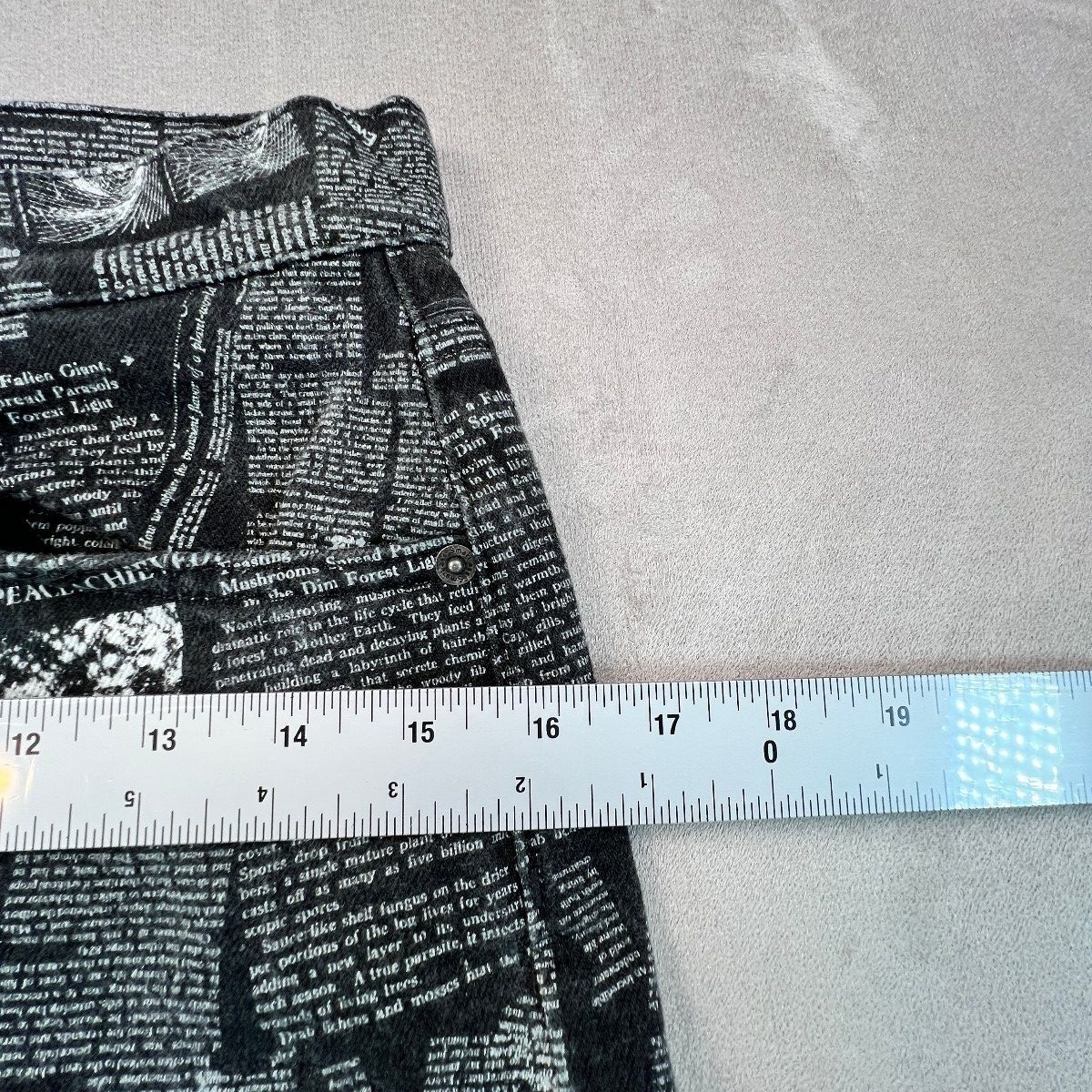 Reformation Peyton Zine Jeans 27 Black Newsprint High Rise Bootcut Graphic Rare