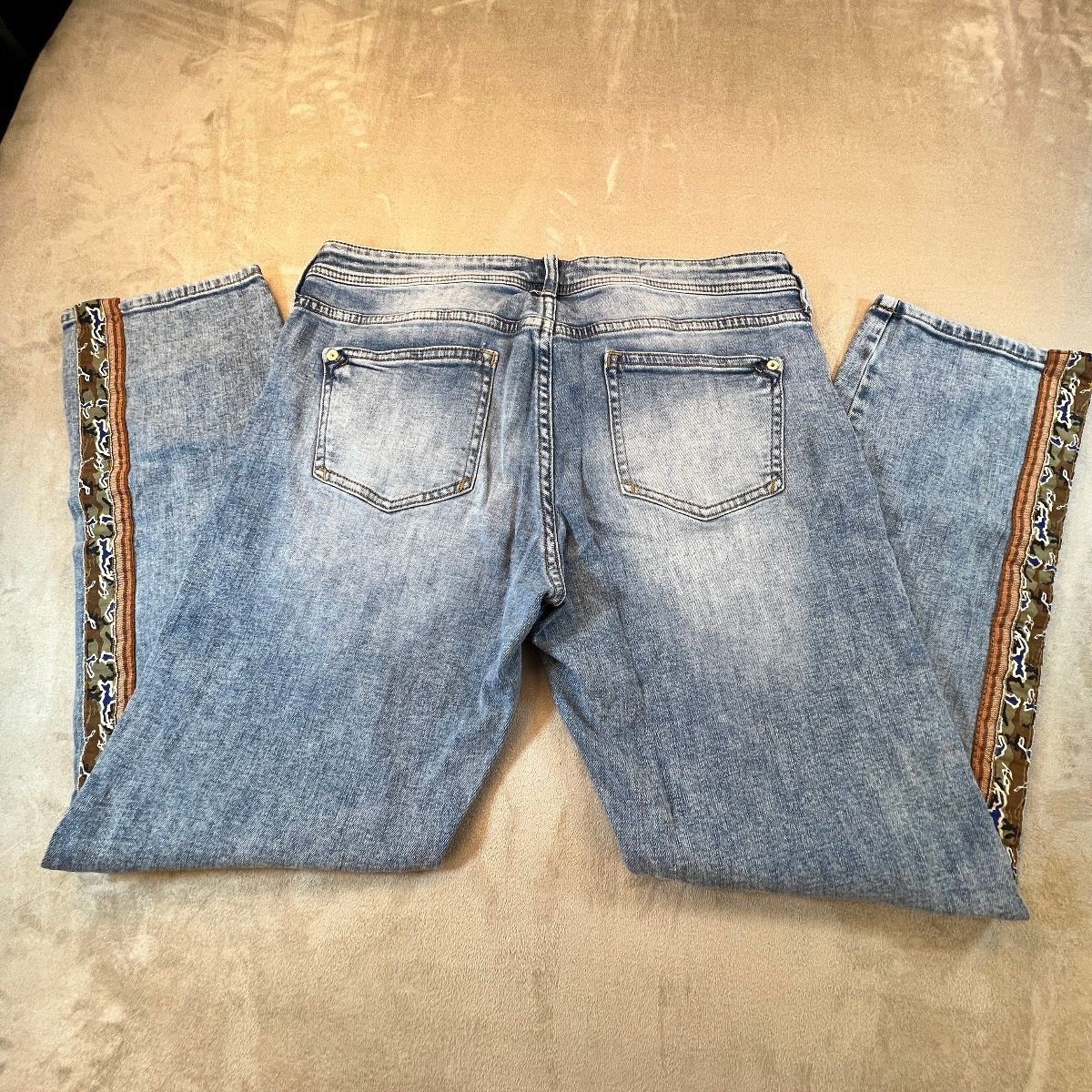 Anthropologie Pilcro Boyfriend Jeans 29 Camo Side Stripe Mid Rise Denim