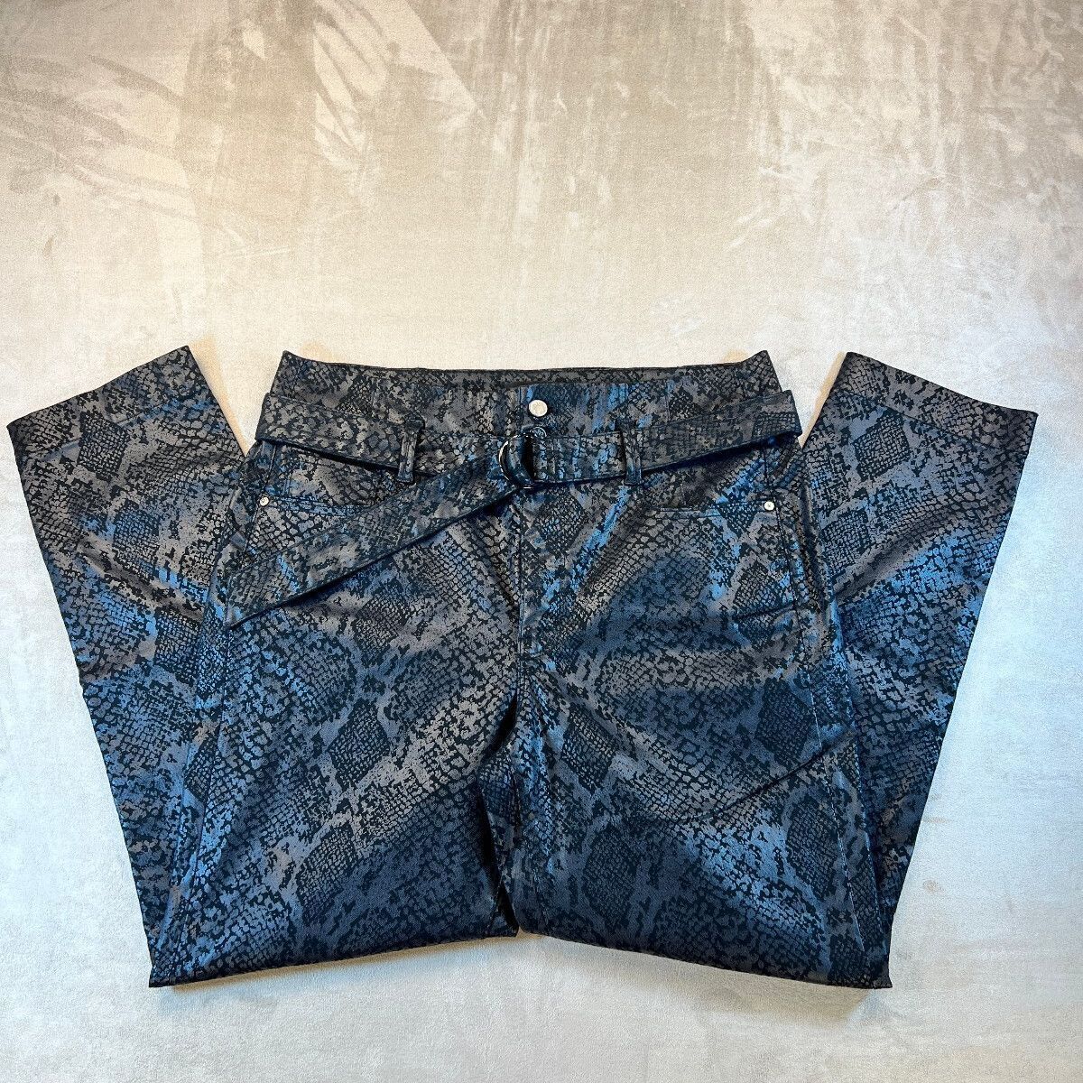 WHBM Snake Skin Pattern Pants 12 Extra High Rise Belt Black
