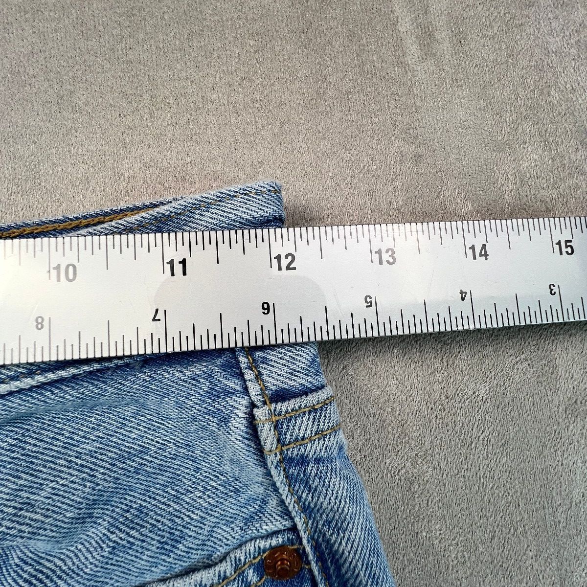 Levi’s Wedgie Straight Jeans Women’s 23 Light Wash High Rise Raw Hem NWT