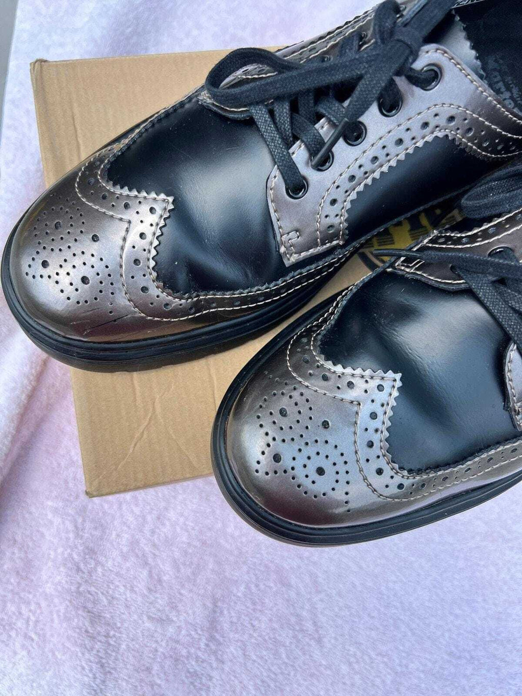 Dr Martens Floyd Wingtip Brogue Shoes Mens 10 Pewter Black Spectra Patent UK 9